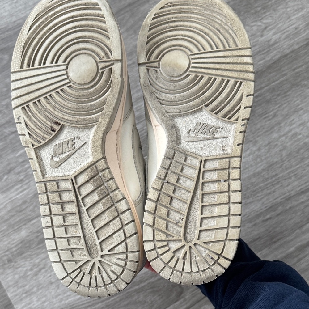Nike Dunks in Bone - Picture 2 of 2